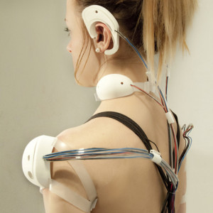 Reality-Mediators-wearable-technology-by-Ling-Tan_dezeen_1sq
